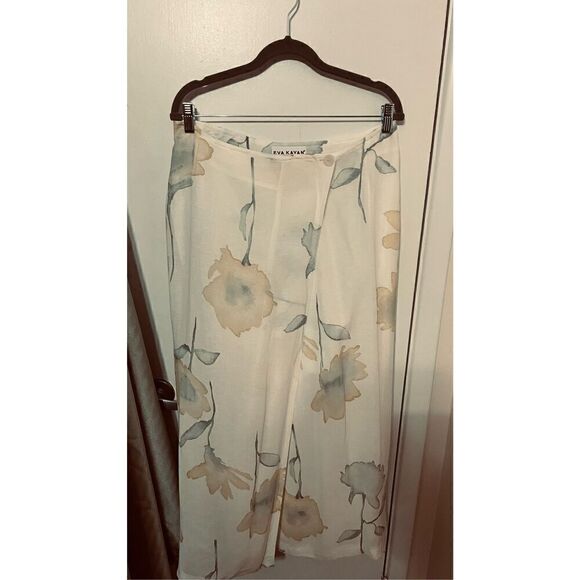Eva Kayan Beige and Sage Green Floral Wrap Skirt Womens SIze 16 - Picture 4 of 10